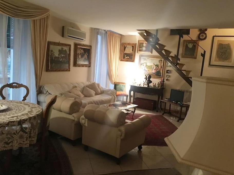 The Trip House - Between The Center And The Sea - Free Wifi And Jacuzzi Catania Exterior photo